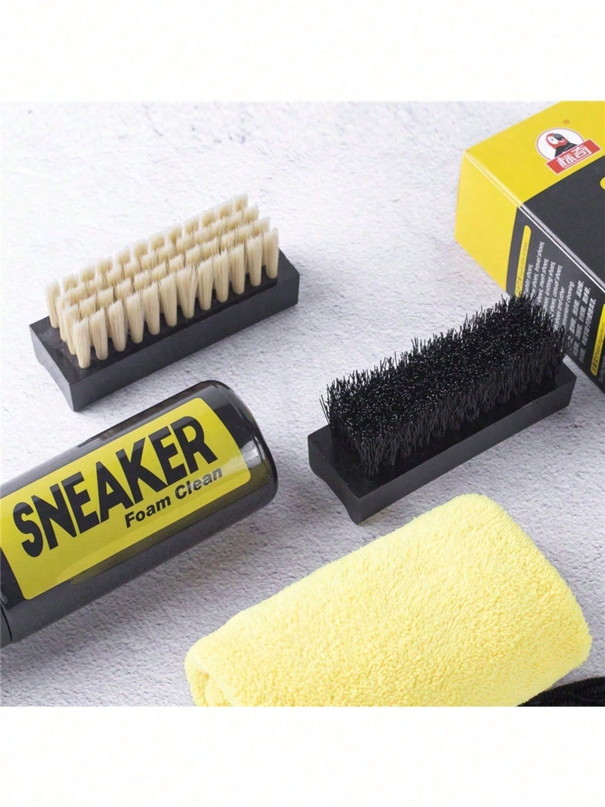 Mousse Nettoyante Sans Eau pour Chaussures